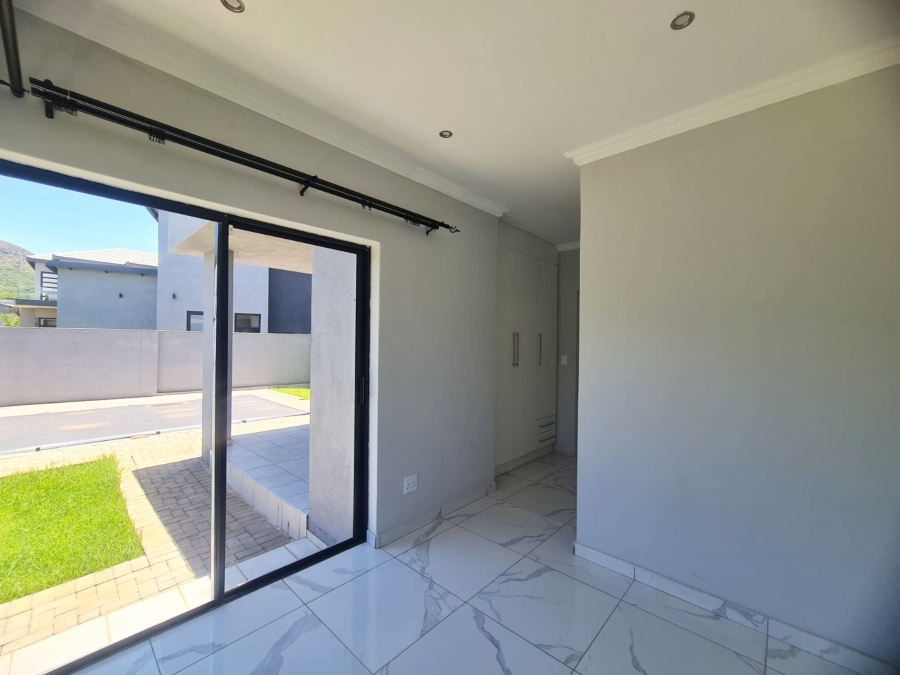 To Let 4 Bedroom Property for Rent in Melodie North West